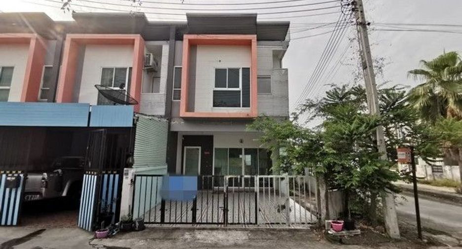 Reihenhaus zum Kauf mit 1 Zimmer in Ban Bueng, Chonburi