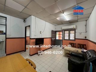 For sale 2 ベッドルーム townhouse in Saphan Sung, Bangkok