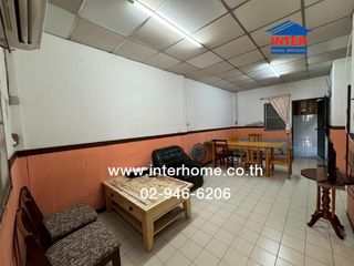 For sale 2 ベッドルーム townhouse in Saphan Sung, Bangkok