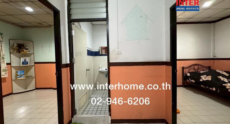 Reihenhaus zum Kauf mit 2 Zimmer in Saphan Sung, Bangkok