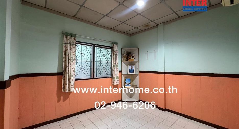 Reihenhaus zum Kauf mit 2 Zimmer in Saphan Sung, Bangkok