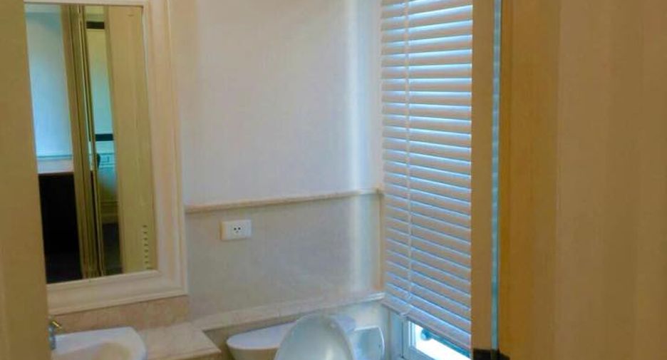 Wohnung zur Miete mit 3 Zimmer in Khlong Toei, Bangkok
