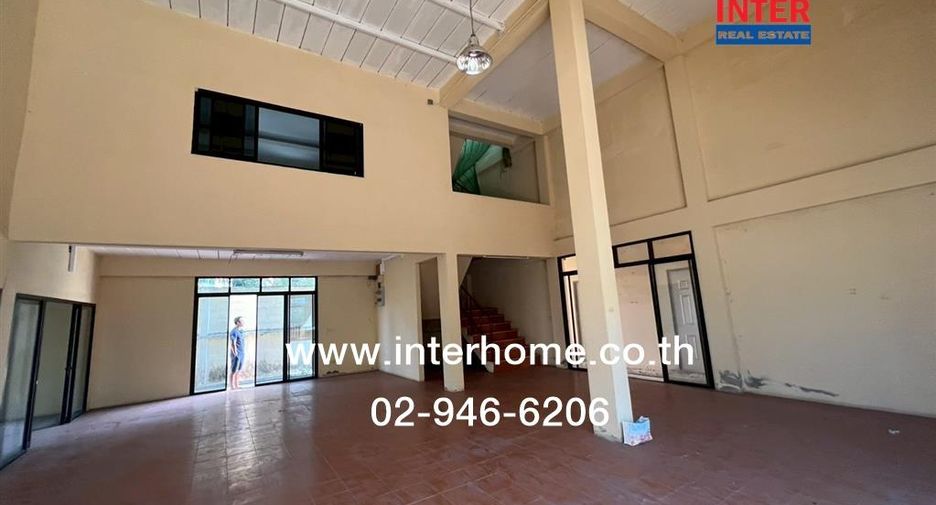 Almacén en venta de 5 habitaciones en Khlong Luang, Pathum Thani
