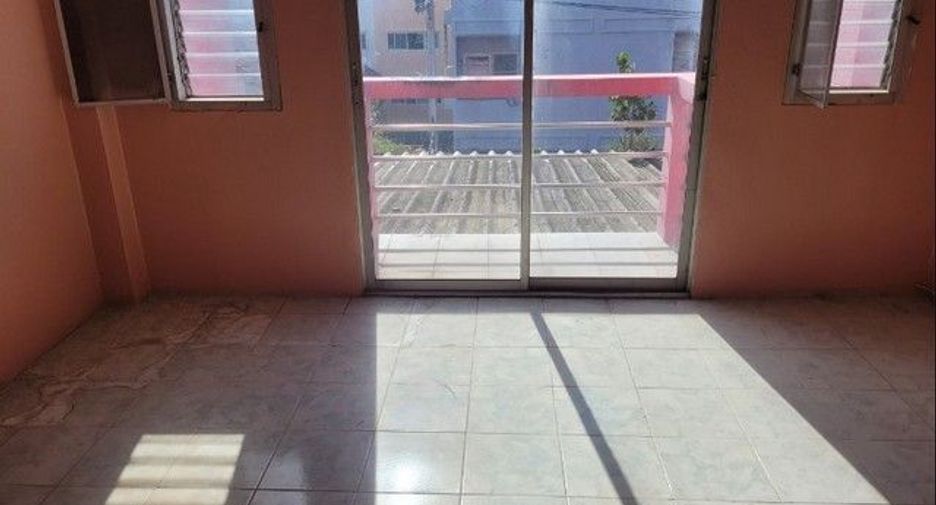 Gewerbefläche zum Kauf mit 1 Zimmer in Thanyaburi, Pathum Thani