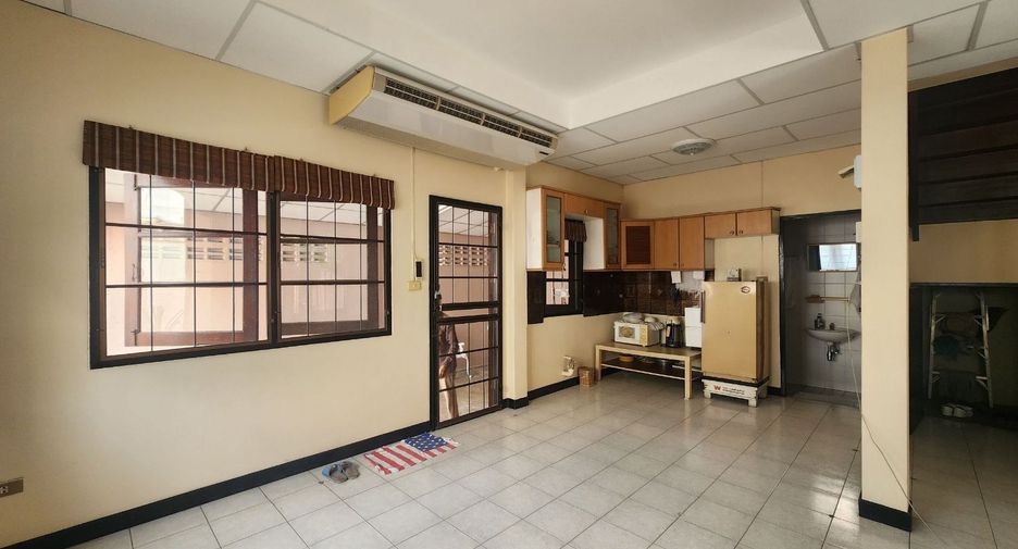 Haus zum Kauf mit 3 Zimmer in Mueang Nonthaburi, Nonthaburi