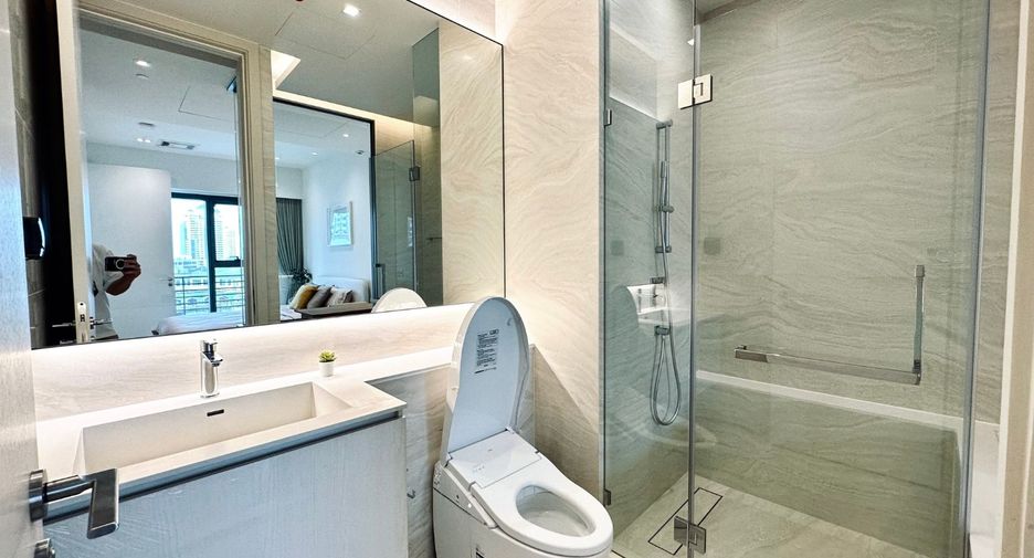 For rent and for sale 1 bed condo in Khlong Toei, Bangkok