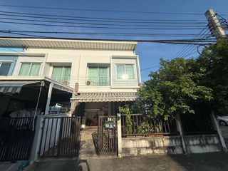 For sale 3 bedrooms townhouse in Rat Burana, Bangkok