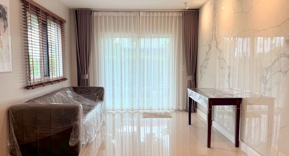 Casa en alquiler y en venta de 4 habitaciones en Lam Luk Ka, Pathum Thani