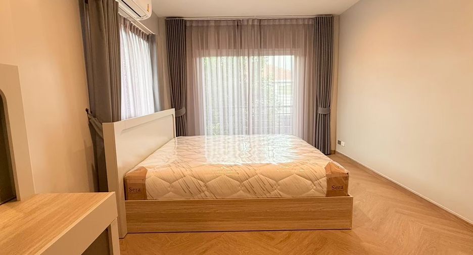 Casa en alquiler y en venta de 4 habitaciones en Lam Luk Ka, Pathum Thani