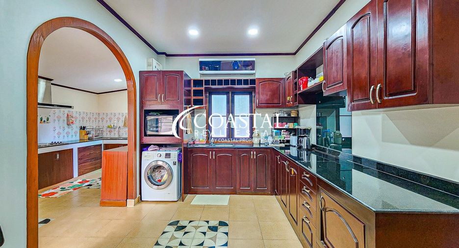 For sale 3 bedrooms house in Sattahip, Chonburi