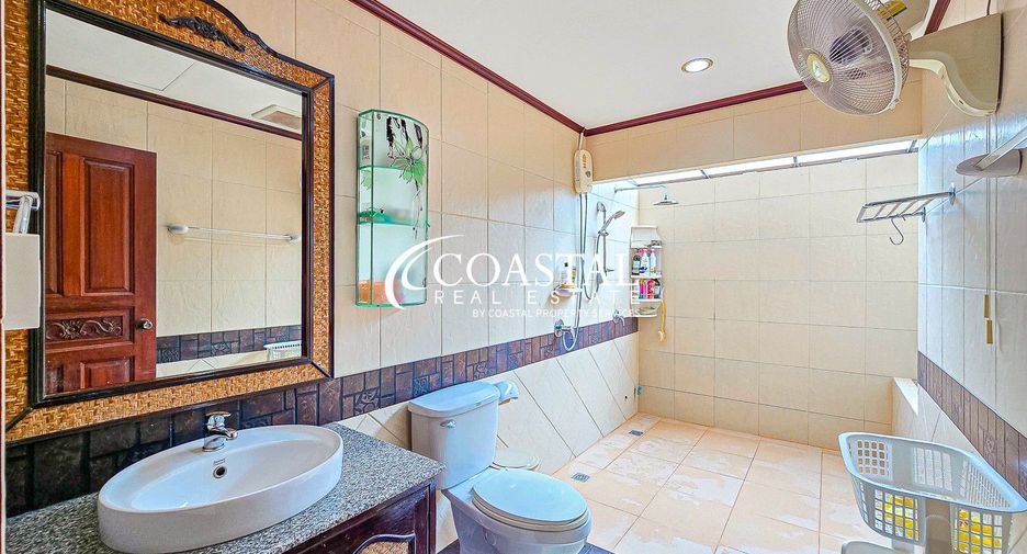 For sale 3 bedrooms house in Sattahip, Chonburi
