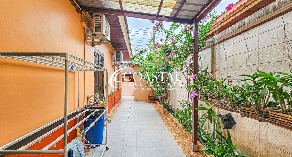 For sale 3 bedrooms house in Sattahip, Chonburi