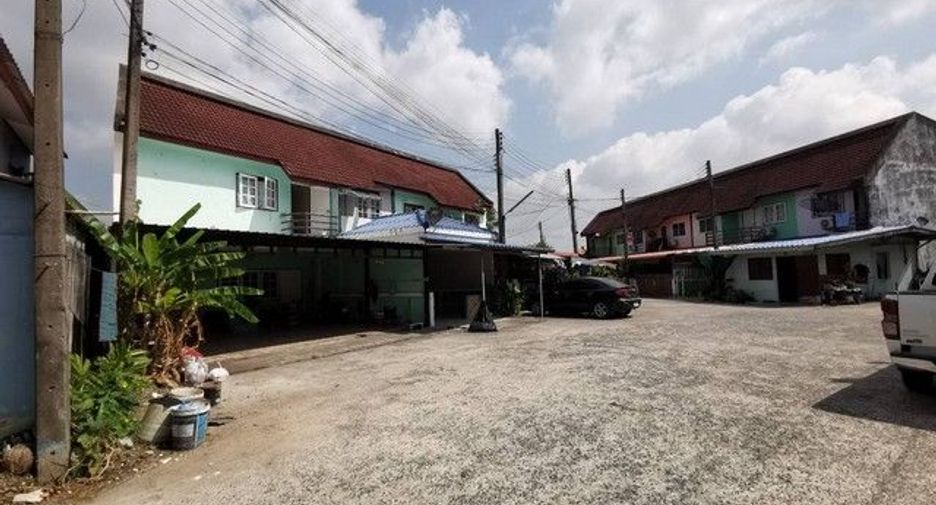 出售 1 卧室 联排别墅 在 Ban Khai, Rayong
