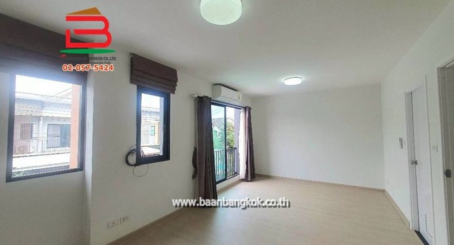 Casa en venta de 3 habitaciones en Khan Na Yao, Bangkok