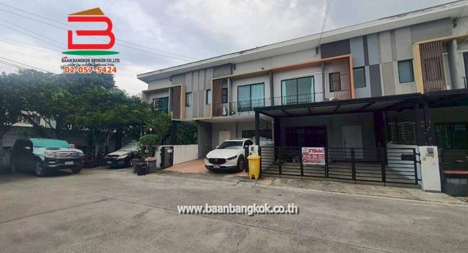 Casa en venta de 3 habitaciones en Khan Na Yao, Bangkok