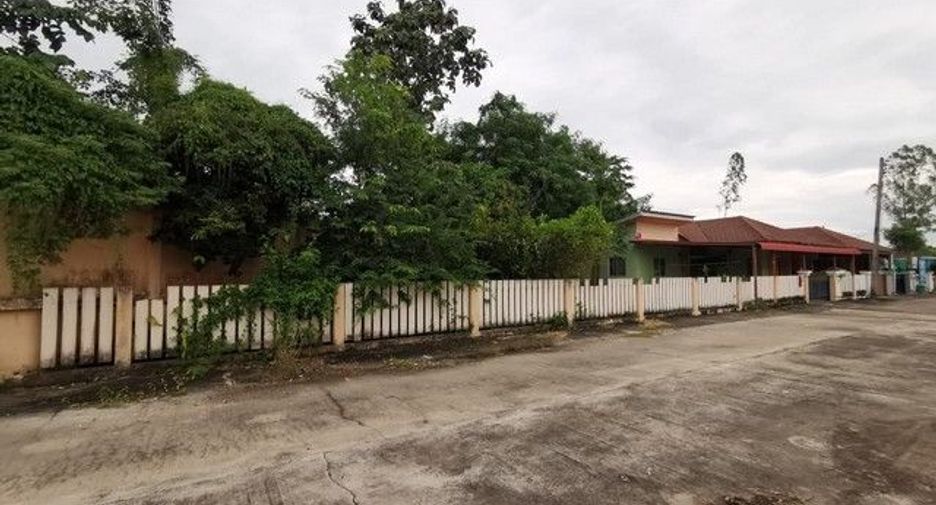 For sale 1 bed townhouse in Prachantakham, Prachin Buri