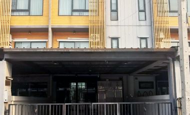 For sale 3 bedrooms townhouse in Bang Phli, Samut Prakan