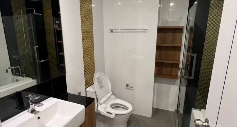 For sale 1 bed condo in Si Racha, Chonburi