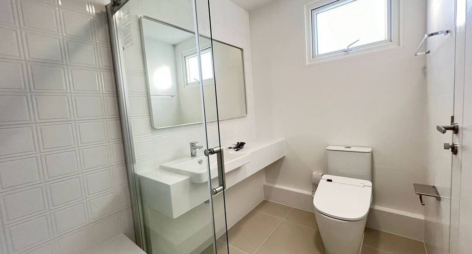 For rent 4 bedrooms house in Bang Phli, Samut Prakan