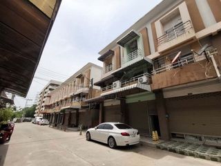For sale 1 bed retail Space in Ban Bueng, Chonburi