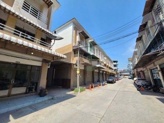 For sale 1 bed retail Space in Ban Bueng, Chonburi