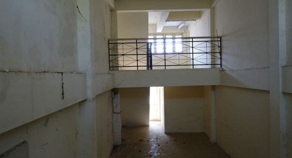 For sale 1 bed retail Space in Mueang Trat, Trat