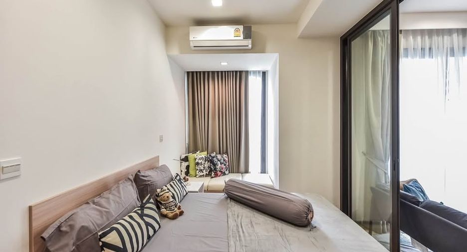 For rent 1 bed condo in Phaya Thai, Bangkok