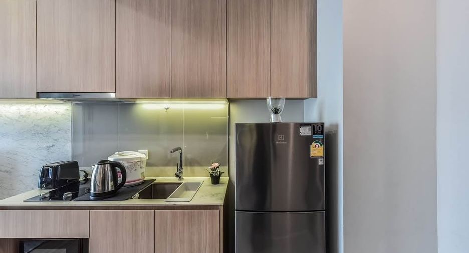 For rent 1 bed condo in Phaya Thai, Bangkok
