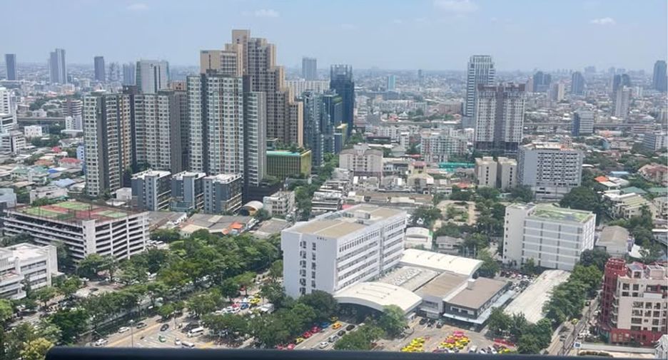 For rent 1 bed condo in Phaya Thai, Bangkok