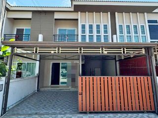 For sale 4 ベッドルーム townhouse in Bang Bo, Samut Prakan