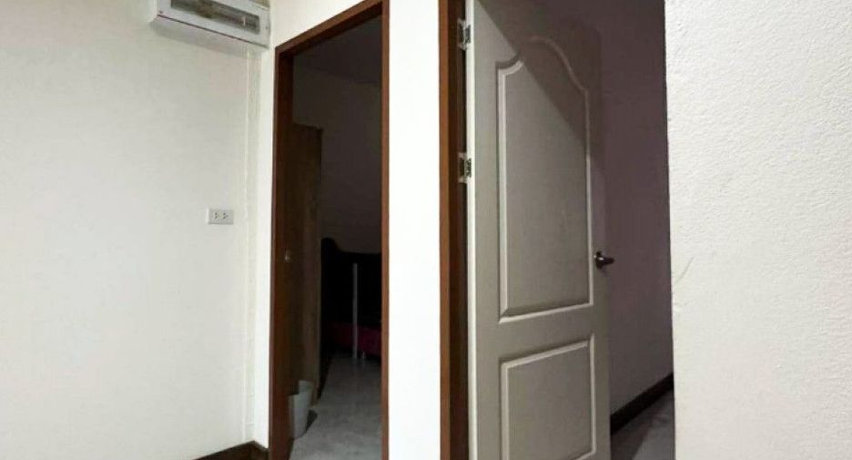 Reihenhaus zum Kauf mit 4 Zimmer in Bang Bo, Samut Prakan