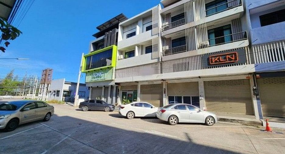 For sale 1 bed retail Space in Ban Bueng, Chonburi