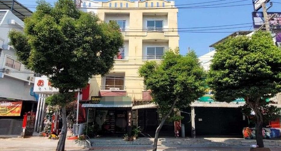 For sale 5 bedrooms retail Space in Ban Bueng, Chonburi
