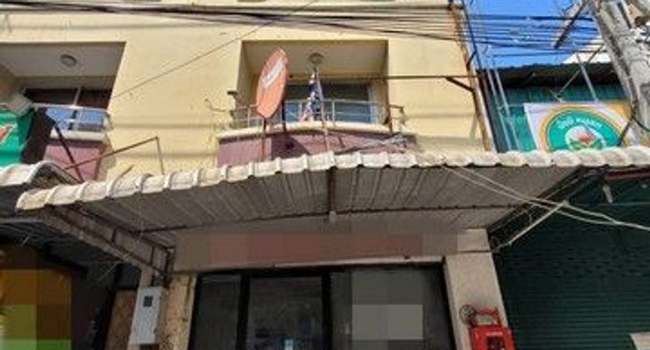 For sale 5 bedrooms retail Space in Ban Bueng, Chonburi