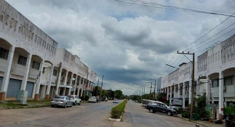 Gewerbefläche zum Kauf mit 1 Zimmer in Thanyaburi, Pathum Thani