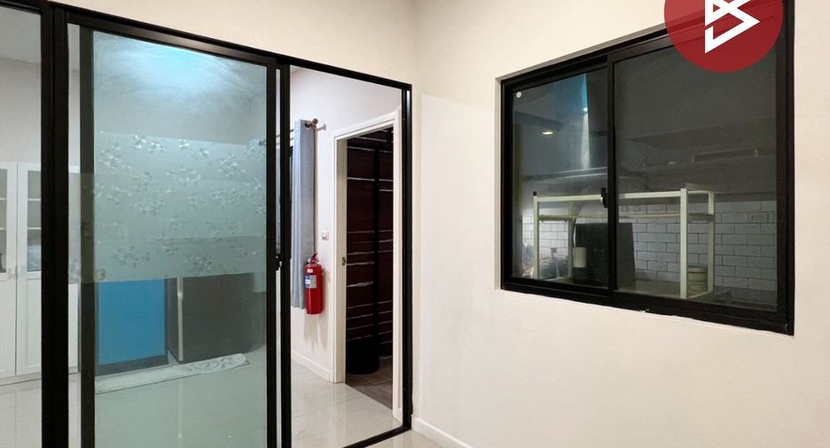 Reihenhaus zum Kauf mit 4 Zimmer in Krathum Baen, Samut Sakhon