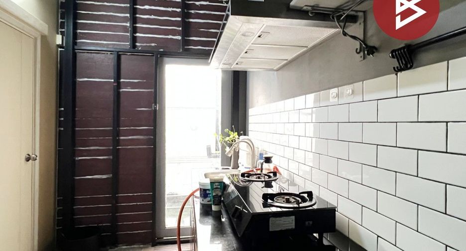 Reihenhaus zum Kauf mit 4 Zimmer in Krathum Baen, Samut Sakhon