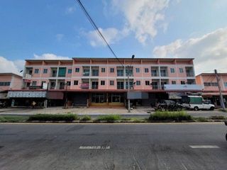 For sale 1 bed retail Space in Ban Bueng, Chonburi