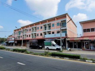 For sale 1 bed retail Space in Ban Bueng, Chonburi