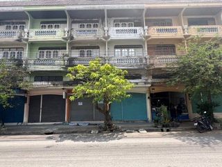 For sale 1 bed retail Space in Mueang Samut Sakhon, Samut Sakhon