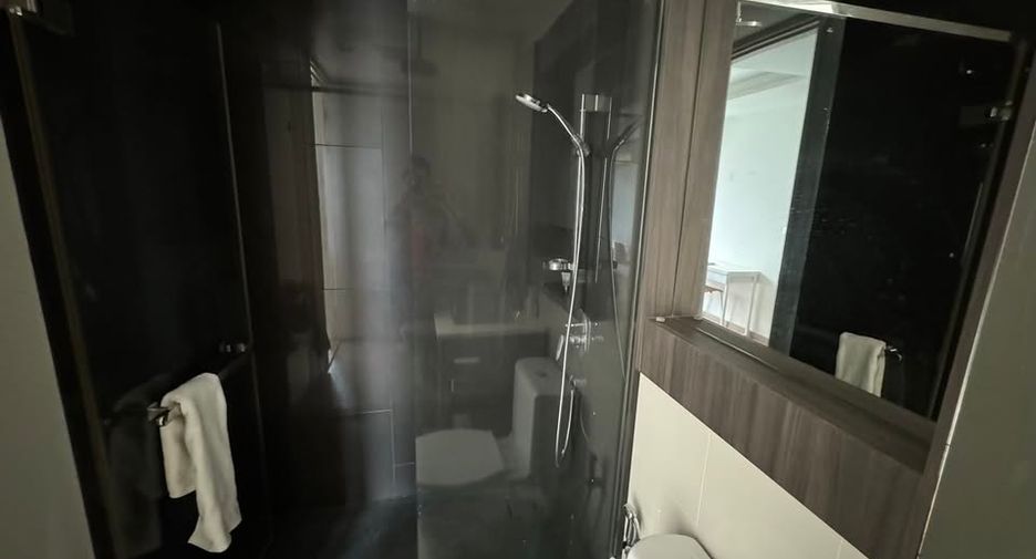 For sale 1 bed condo in Watthana, Bangkok