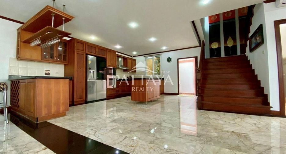 For rent 5 bedrooms condo in Bang Lamung, Chonburi