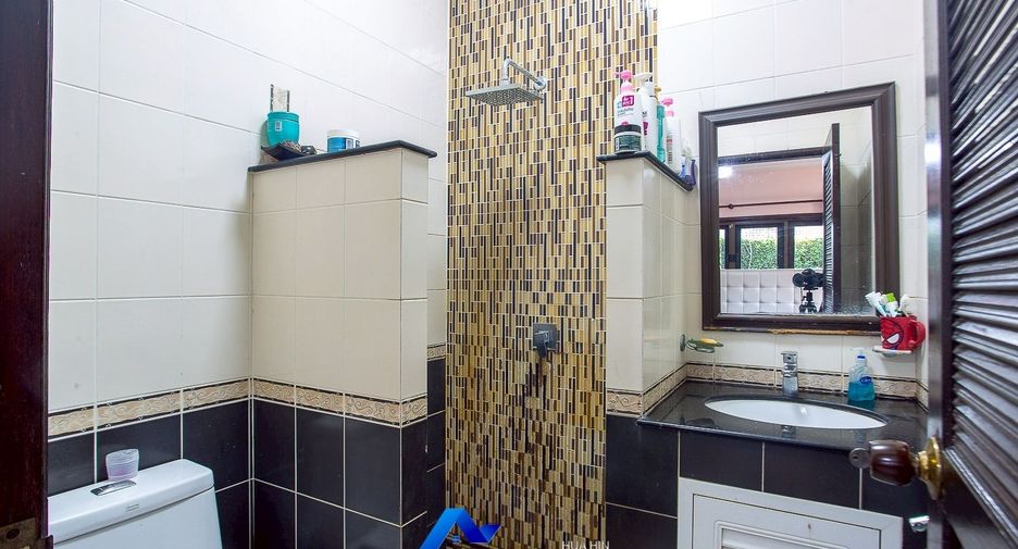 For sale 3 bedrooms villa in Hua Hin, Prachuap Khiri Khan