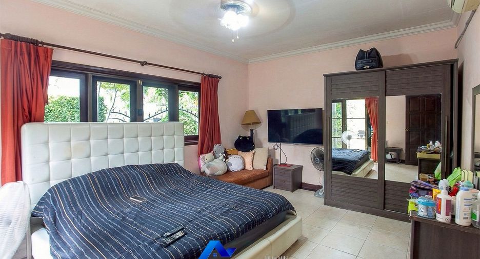 For sale 3 bedrooms villa in Hua Hin, Prachuap Khiri Khan