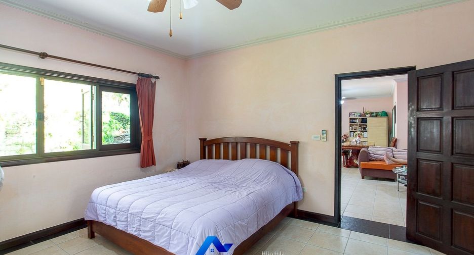 For sale 3 bedrooms villa in Hua Hin, Prachuap Khiri Khan