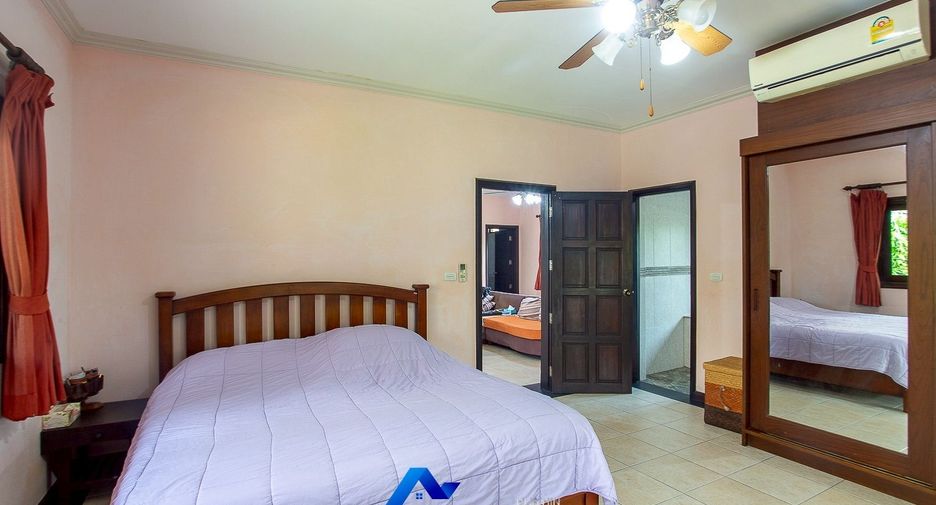 For sale 3 bedrooms villa in Hua Hin, Prachuap Khiri Khan