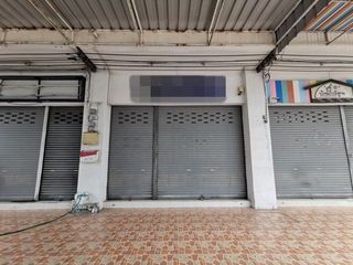 出售 3 卧室 商业空间 在 Ban Bueng, Chon Buri