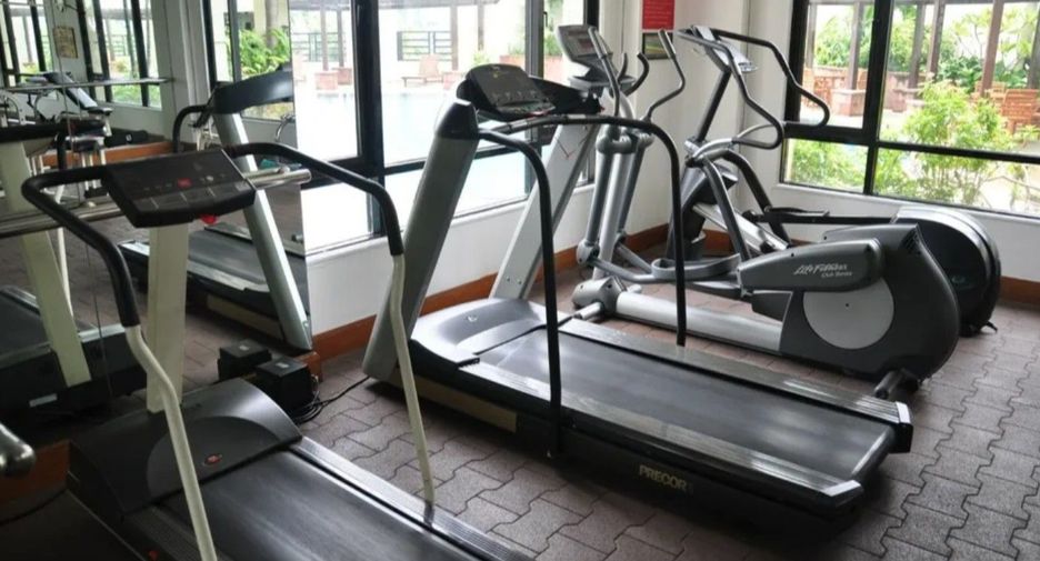 For rent 3 bedrooms condo in Sathon, Bangkok