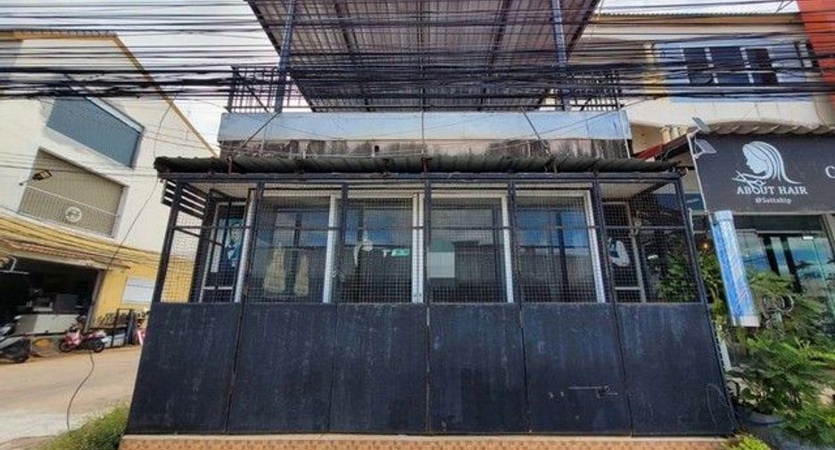 For sale 1 bed retail Space in Ban Bueng, Chonburi