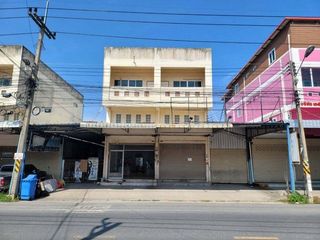 For sale 1 bed retail Space in Ban Bueng, Chonburi